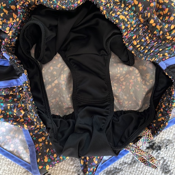 Nike Dri-Fit running shorts, size small - Picture 4 of 5